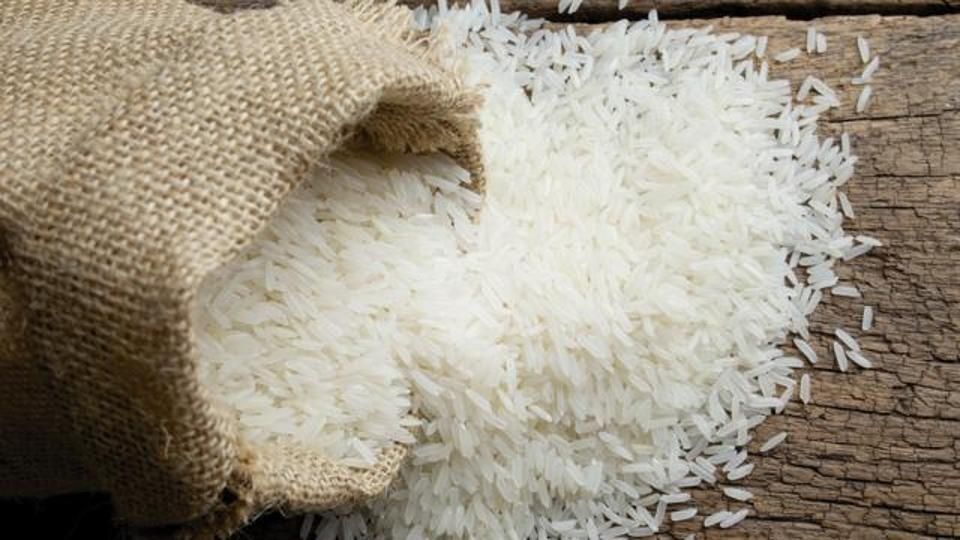 Nguồn cung dồi dào đang ghìm chân giá gạo?