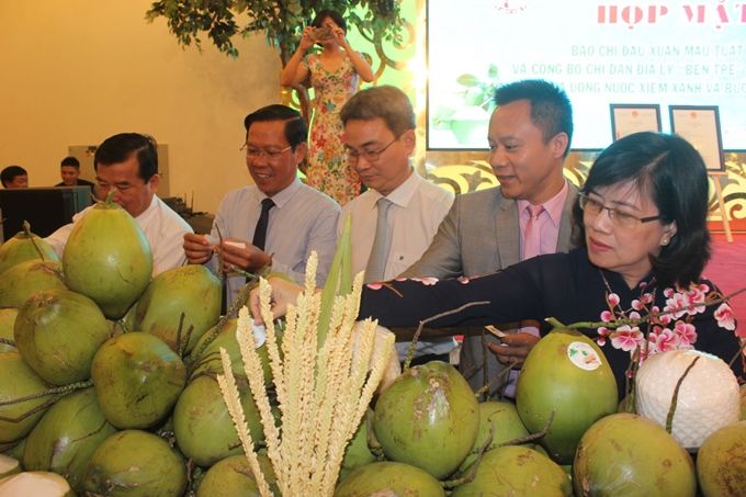 Trung Quốc tiêu thụ 2,6 tỷ quả dừa, chuẩn bị sang Việt Nam kiểm tra thực địa các vùng trồng dừa xuất khẩu