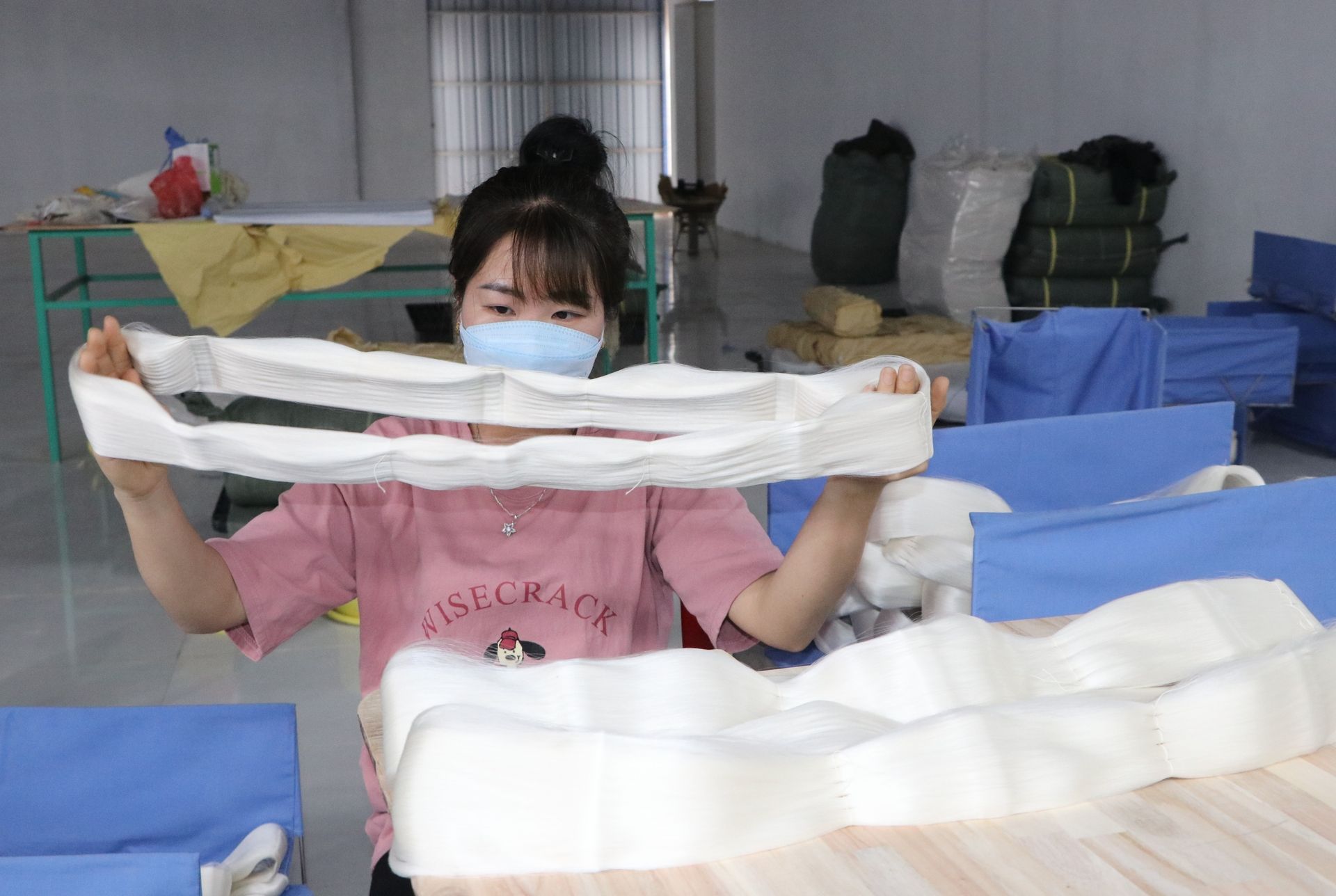 Giá kén tăng cao, vụ tằm xuân thắng lớn