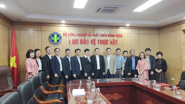 3 bên kí kết hợp tác sử dụng phân bón 