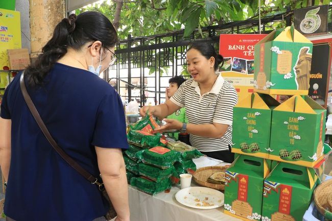 Gạo ST25, đặc sản OCOP “cháy hàng” trước Tết