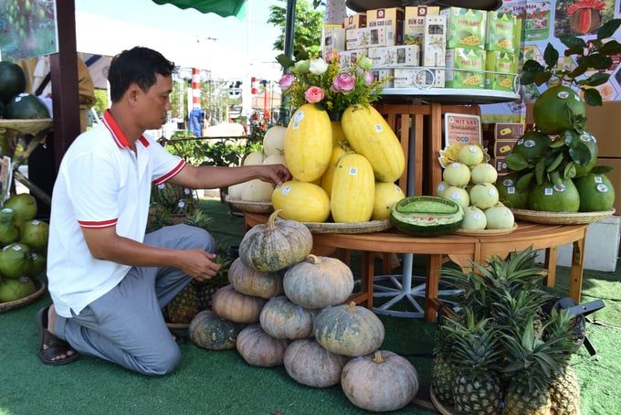 Tưng bừng Ngày hội nông sản huyện Hoài Ân